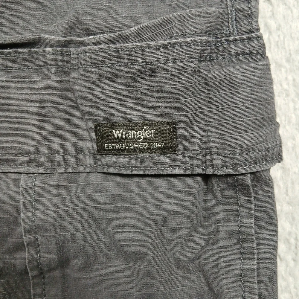 Wrangler Cargo Shorts Men's 48 Gray‎ Stretch Utility Casual